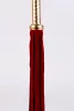Flogger met metalen leren handvat en suède lederen staarten rood 18"