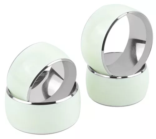 Fénylő pompom gyűrű – különleges intim élményhez