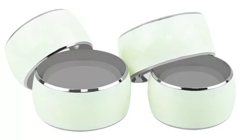 Fényben ragyogó, érzéki bojtos gyűrű