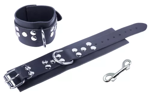 Prémium fekete bőr bilincsek – érzéki izgatás érdekében