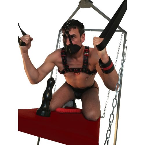 Piros hintaágy – stílusos pihenés otthonra