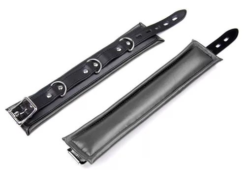 Simply Dom – fekete nyakörv és bilincses készlet