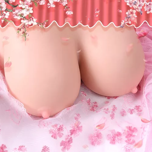 Salome vagina en mond masturbator